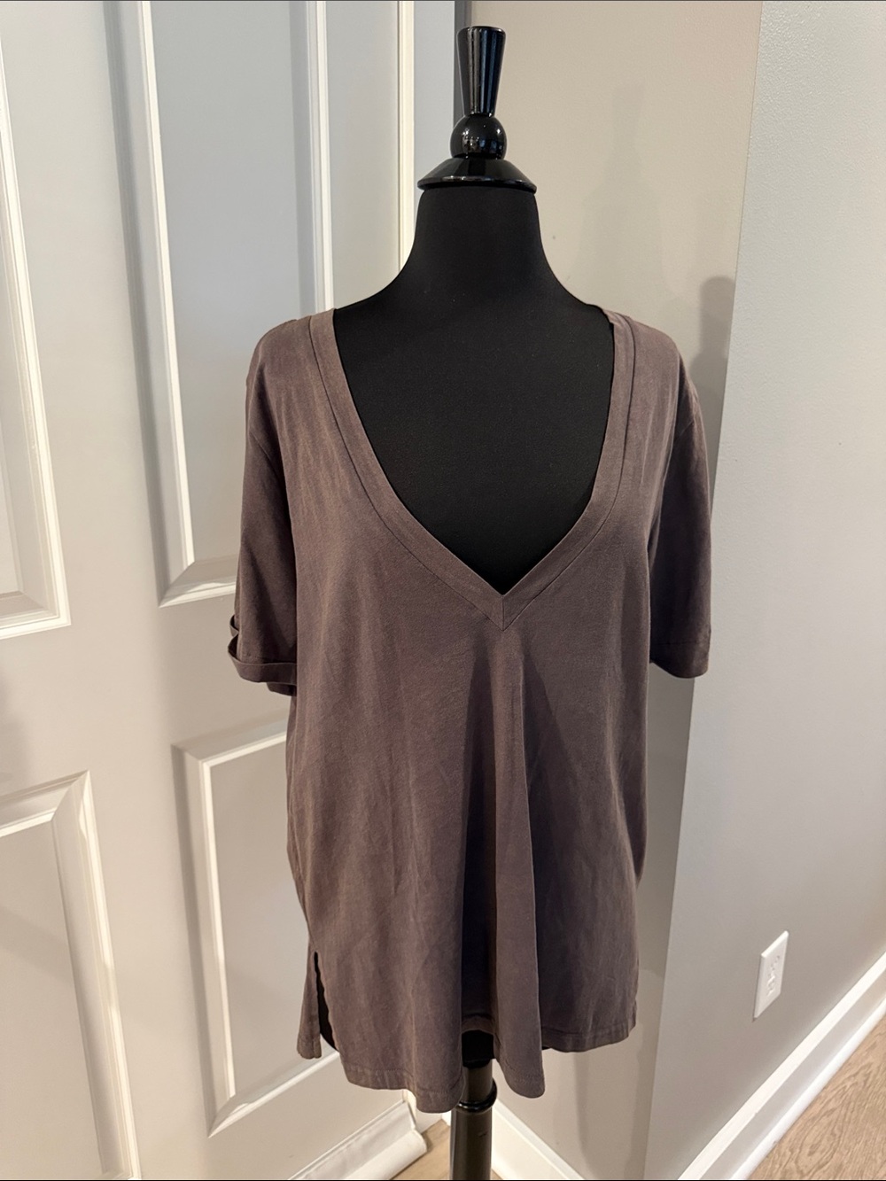 POL Brown V-Neck Short Sleeve Tee